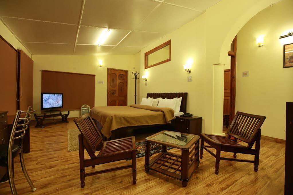 Torrentium Lodge Шимла Экстерьер фото