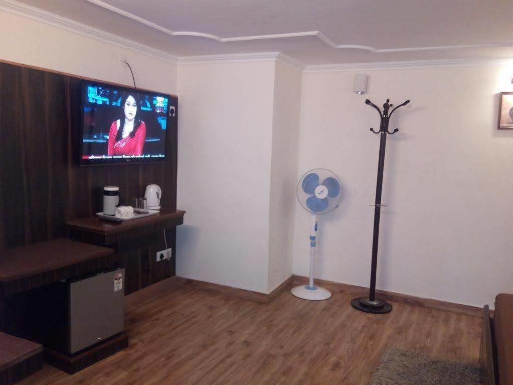 Torrentium Lodge Шимла Экстерьер фото