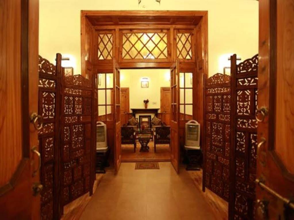 Torrentium Lodge Шимла Экстерьер фото